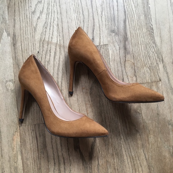 BCBG Heidi Dream Pumps - Picture 10 of 13